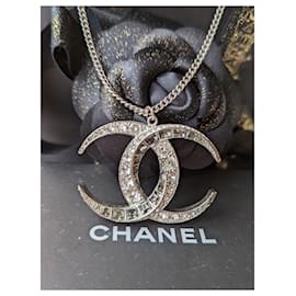Chanel-CC B15Boîte à collier SHW en cristal avec logo C Dubai Moon Collection-Argenté