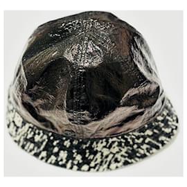 Chanel-cappello da pescatore-Nero,Bianco