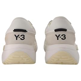 Y3-Y-3 Ajatu Run Turnschuhe in Weiß-Weiß