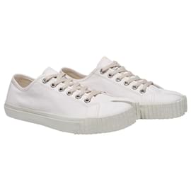 Maison Martin Margiela-Tabi Low Top Sneakers in White Coton-White