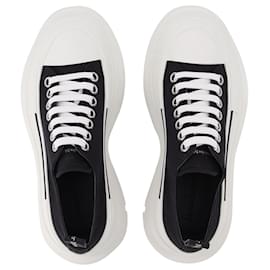 Alexander Mcqueen-Tread Slick Sneakers in Black and White Fabric-Black