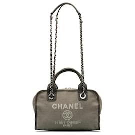 Chanel-Bolso satchel de bolos Deauville pequeño gris de Chanel-Gris