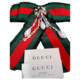 Gucci-Alfinetes e broches-Vermelho,Verde