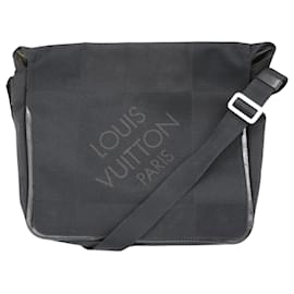Louis Vuitton-Louis Vuitton Messenger-Black
