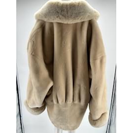 Autre Marque-NON SIGNE / UNSIGNED  Coats T.International S Faux fur-Beige