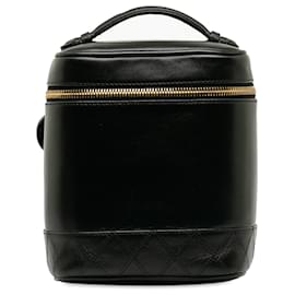 Chanel-Bolsa Chanel preta CC em pele de cordeiro-Preto