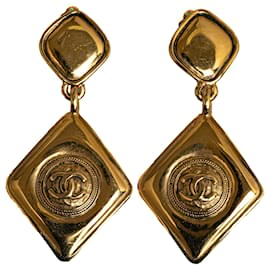 Chanel-Chanel Gold CC Dangling Clip-On Earrings-Golden