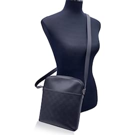 Louis Vuitton-Louis Vuitton Crossbody Bag District-Black