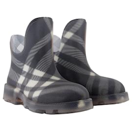 Burberry-Lf Marsh Low Ankle Boots - Burberry - Rubber - Black-Black