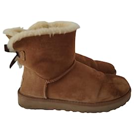Ugg-UGG Mini Bailey II boots in camel sheepskin and suede-Camel
