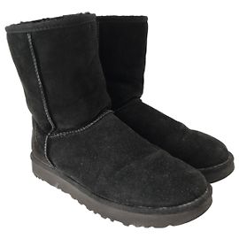 UGG Classic Short II boots in black sheepskin and suede Black