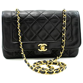 Chanel-CHANEL Bolsa de ombro vintage com corrente média em pele de cordeiro preta acolchoada-Preto