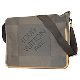 Louis Vuitton-Louis Vuitton Messenger-Brown