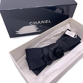Chanel-Vintage schwarze Satin Kamelie Kamelie Blumenschleife Haarspange-Schwarz