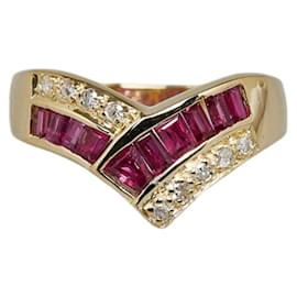 Autre Marque-18K Ruby & Diamond V Cut Ring-Other