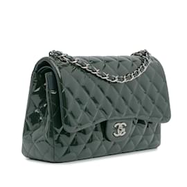 Chanel-Sac à bandoulière à rabat doublé verni Chanel Jumbo Classic vert-Vert