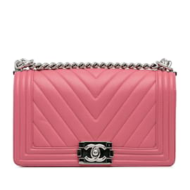 Chanel-Bolso bandolera Chanel mediano rosa con solapa y chevron Boy-Rosa