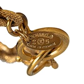 Chanel-Collana con pendente a medaglione Chanel CC in oro-D'oro