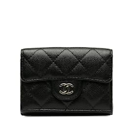 Chanel-Carteira com três dobras Chanel CC Caviar preta-Preto