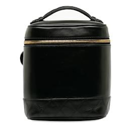 Chanel-Bolso de tocador Chanel CC de piel de cordero negro-Negro