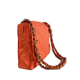 Chanel-Bolso de hombro de nailon acolchado Chanel naranja-Naranja
