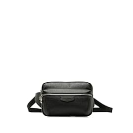 Louis Vuitton-Sac ceinture noir Louis Vuitton Taiga Outdoor Bumbag-Noir
