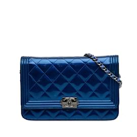 Chanel-Carteira Chanel Patent Boy Azul em Bolsa Crossbody com Corrente-Azul