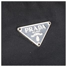 Prada-Mini sac à main triangulaire en nylon Prada-Noir