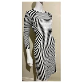 Diane Von Furstenberg-DvF Haven dress with flattering stripe pattern-Black,White
