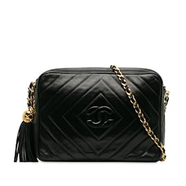 Chanel-Black Chanel Lambskin Chevron Crossbody-Black