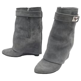 Givenchy-CHAUSSURES BOTTINES GIVENCHY SHARK LOCK BE08906040 GRIS 35 ANKLE BOOTS-Gris
