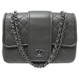 Chanel-NEUE CHANEL ELEMENTARY CHIC HANDTASCHE HANDTASCHE AUS GESTEPPTEM LEDER-Grau