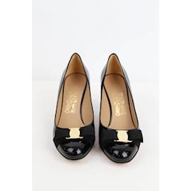 Salvatore Ferragamo-patent leather heels-Black