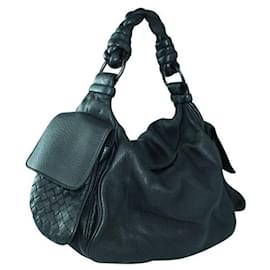 Bottega Veneta-Black grained leather handbag-Black