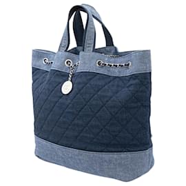 Chanel-Einkaufstasche aus Denim mit Kordelzug-Blau