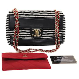 Chanel-Bolsa de Ombro CHANEL Matelasse Lona Acolchoada Preto Branco Vermelho CC Auth 50442UMA-Preto