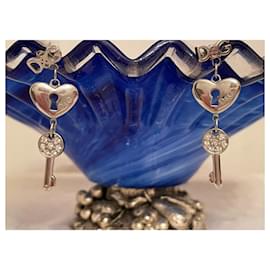 Dolce & Gabbana-DOLCE & GABBANA Herz-Ohrringe mit Schlüssellogo aus Stahl-Silber
