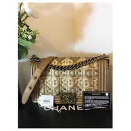 Chanel-EDIZIONE LIMITATA DI CHANEL 15Borsa da ragazzo media C Paris Dubai color oro metallizzato-D'oro,Bronzo,Gold hardware