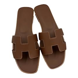 Hermès-Sandales en cuir HERMES Oran.-Marron