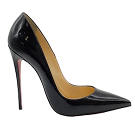 Christian Louboutin-Christian Louboutin Schwarze Lackpumps mit spitzer Zehenpartie-Schwarz