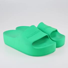 Balenciaga-Balenciaga Green Chunky Slides-Green
