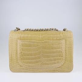 Chanel-Bolso con solapa única clásico jumbo beige de Chanel-Beige