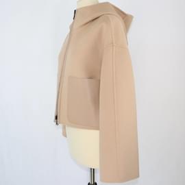 Fendi-Fendi Beige Reversible FF Motif Hooded Jacket-Beige