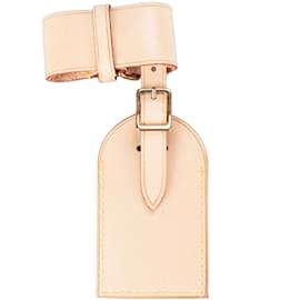 Louis Vuitton-Louis Vuitton Vachetta Étiquette de bagage en cuir + ensemble de voyage avec pince à poignée-Marron