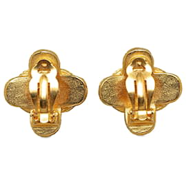 Chanel-Chanel Gold CC Clip On Earrings-Golden