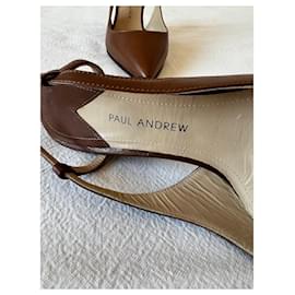 Paul Andrew-Zapatos de tacón-Castaño