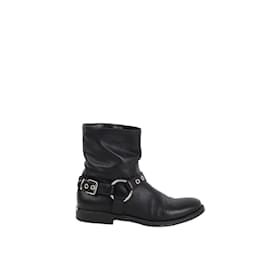 Burberry-Leather boots-Black