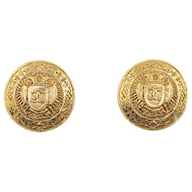 Chanel-Chanel Gold CC Clip On Earrings-Golden