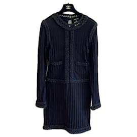 Chanel-Abito nero in maglia con bottoni CC.-Nero