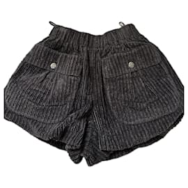 Chanel-Pantalones cortos de terciopelo con ribete de París / Salzburgo.-Castaño
